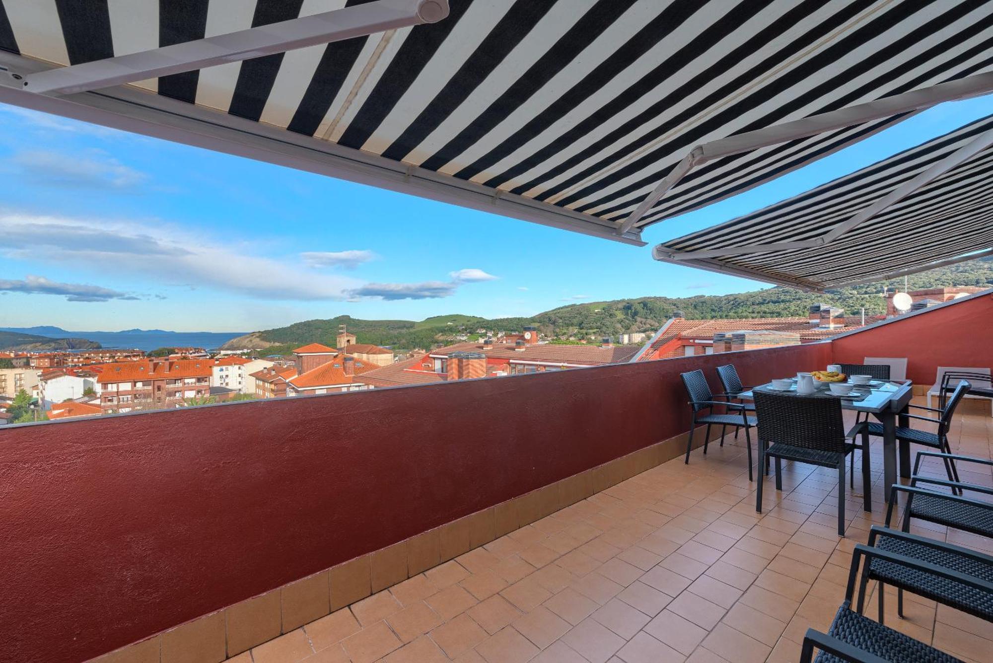 Atico Con 2 Terrazas De 25 M Cada Appartement Gorliz